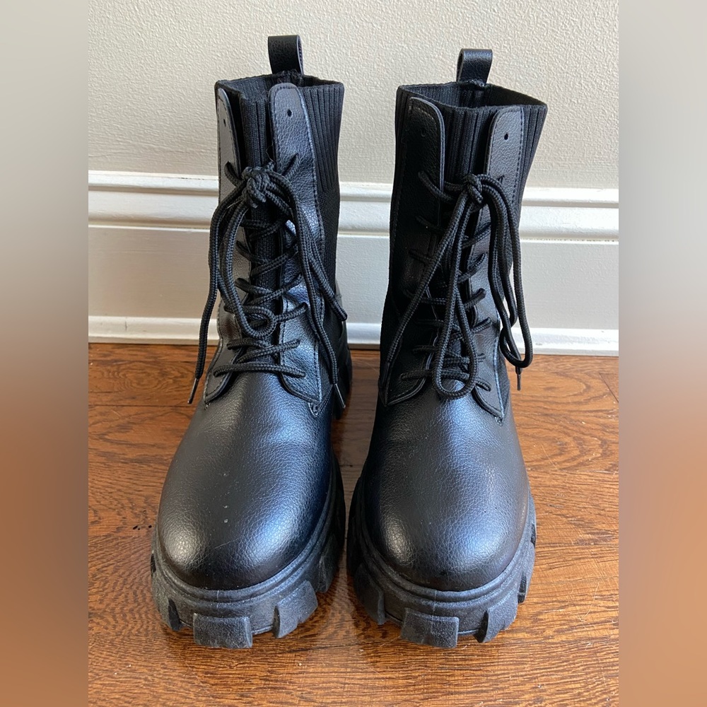 Lace up sock combat boots